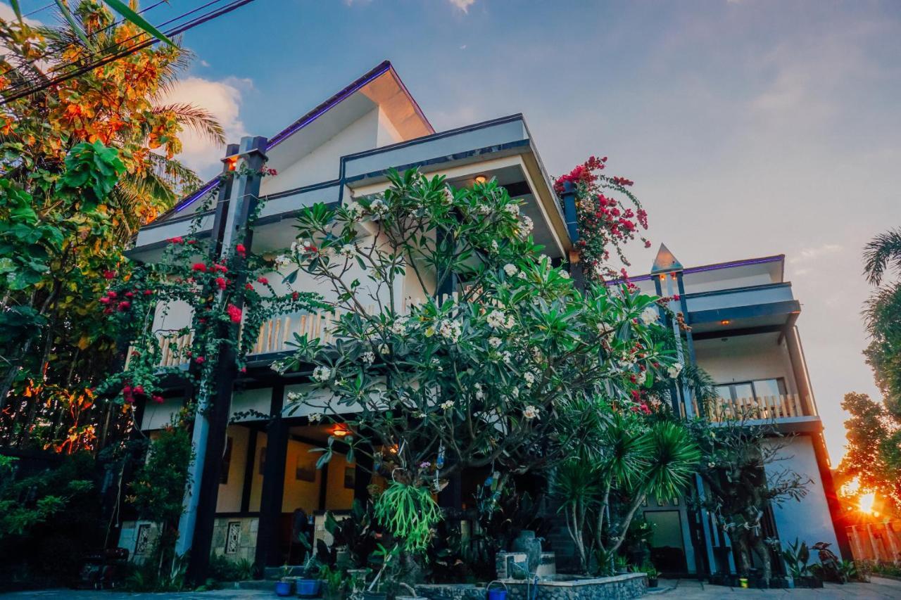 Rudytrekker Guest House Senaru Exterior foto